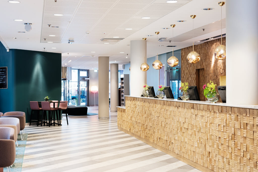 Urheberrecht: Bilden får i obegränsad omfattning publiceras av Scandic AB, i såväl interna som externa kanaler. Scandic-Crown-Reception.jpg